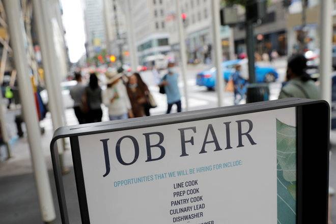 طلبات إعانة البطالة الأميركية تستقر عند أعلى مستوى