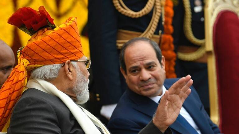 بالفيديو- رئيس وزراء الهند يصل الى القاهرة في زيارة رسمية