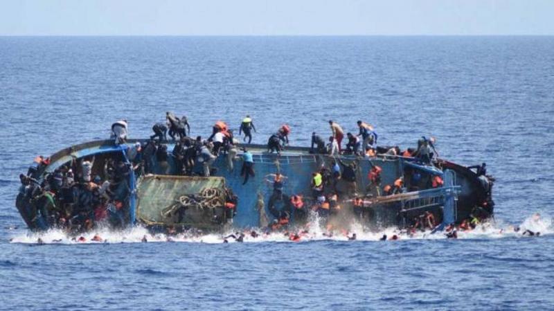 غرق زورق يتّجه إلى جزر الكناري... ومخاوف من وفاة العشرات