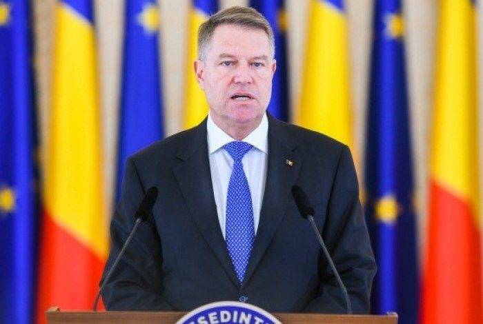 رئيس رومانيا يدعو إلى تواجد عسكري أميركي دائم في بلاده