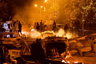 الصين تتقدم بشكوى لفرنسا بعد إصابة صينيين في أعمال شغب
