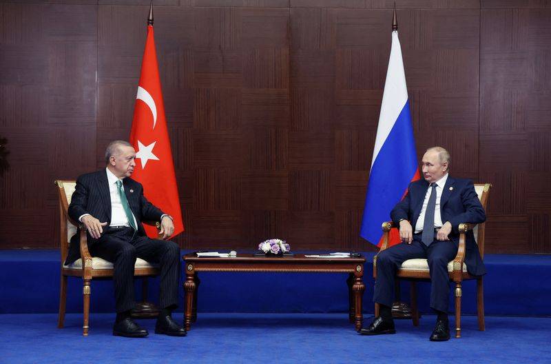 أردوغان يتحدث عن تمديد اتفاق الحبوب.. والكرملين ينفي