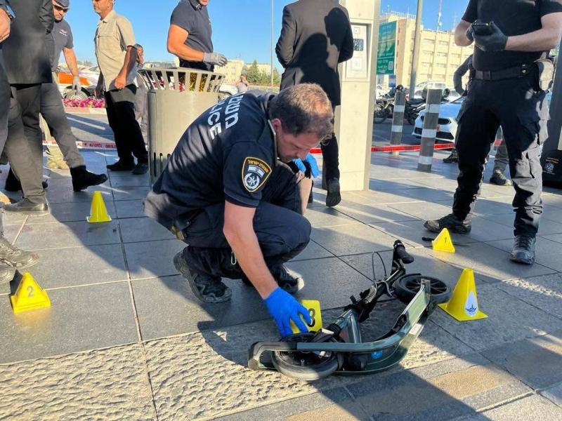 إطلاق النار على فتاة بالقدس بزعم محاولة تنفيذها عملية طعن