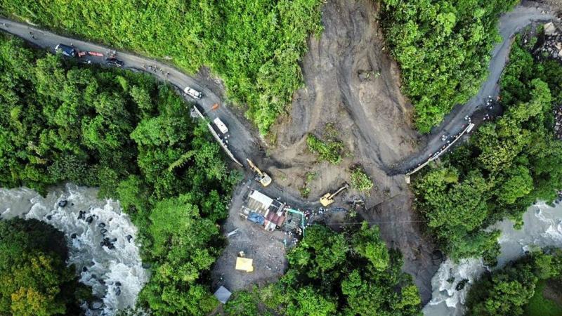 12 قتيلا بانهيار أرضي في كولومبيا