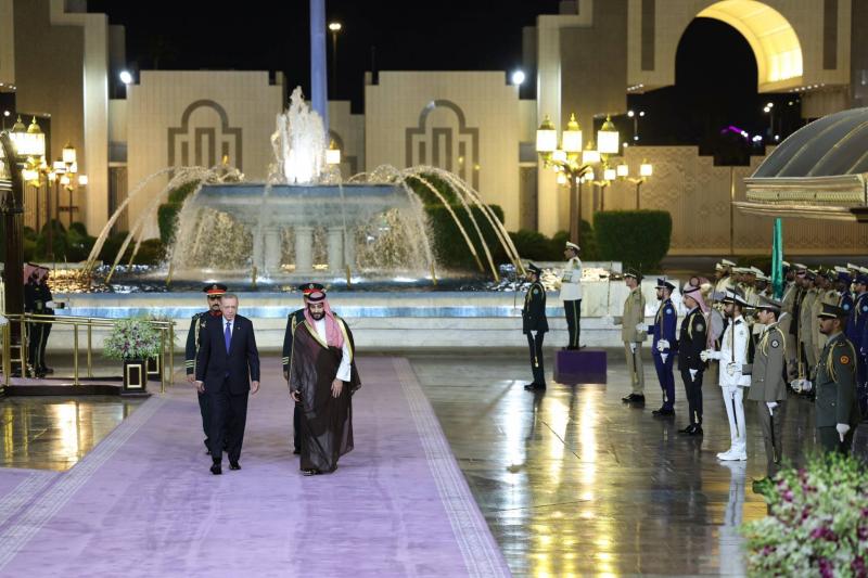 أردوغان يصل جدة.. وجدول أعمال حافل بالاستثمارات