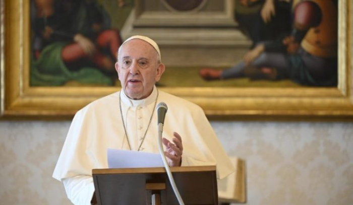 بابا الفاتيكان يحثّ زعماء العالم لبذل المزيد في مكافحة تغيّر المناخ