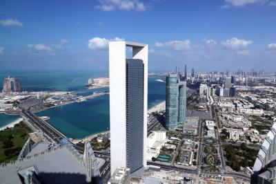الإمارات تؤكد إلتزامها بأهداف خفض انبعاثات الكربون