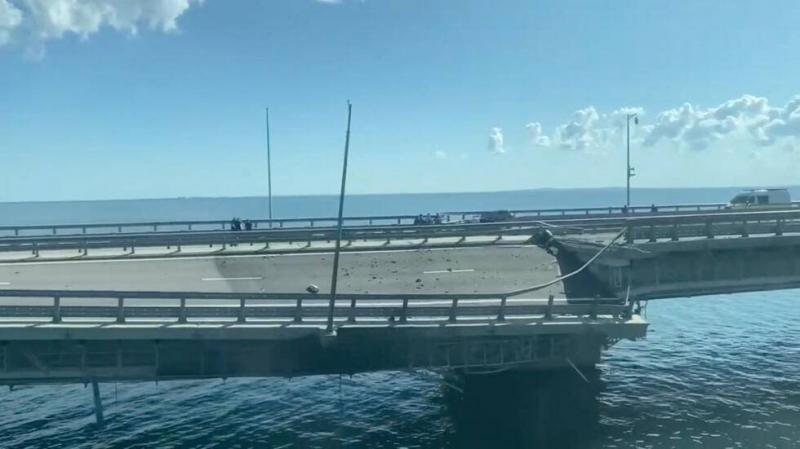 عودة حركة المرور جزئيًا على جسر القرم