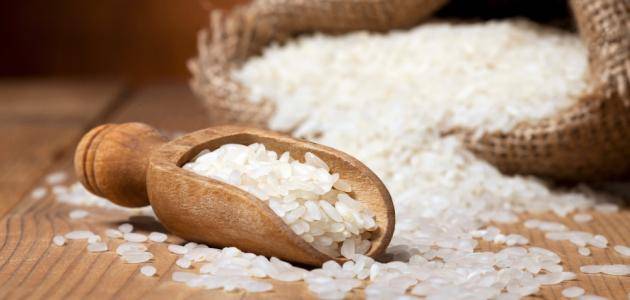 الهند تحظر تصدير معظم أنواع الأرز الأبيض