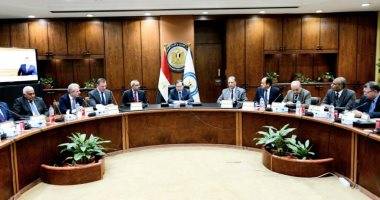 مصر توافق على اتفاقيات بترولية تفوق 300 مليون دولار