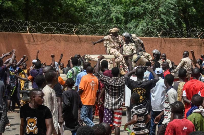 هل استخدمت فرنسا القوة في النيجر؟