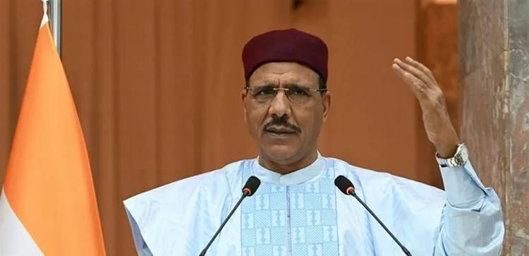 رئيس النيجر: أدعو الولايات المتحدة التدخل لقطع الطريق على روسيا