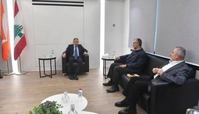 لقاء ثالث بين صفا وباسيل... والأخير سلّم الحزب ورقة مكتوبة