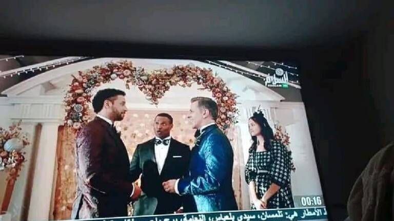الجزائر.. السلطات توقف بث قناة عرضت مشهدا لزواج مثلي