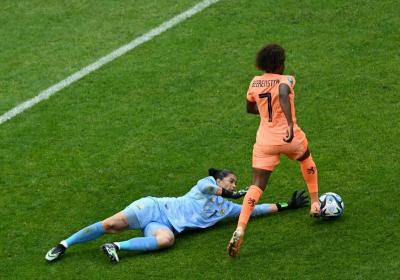 الهولندية بيرينستين: يجب أن يتخلى منتخب أميركا عن غروره