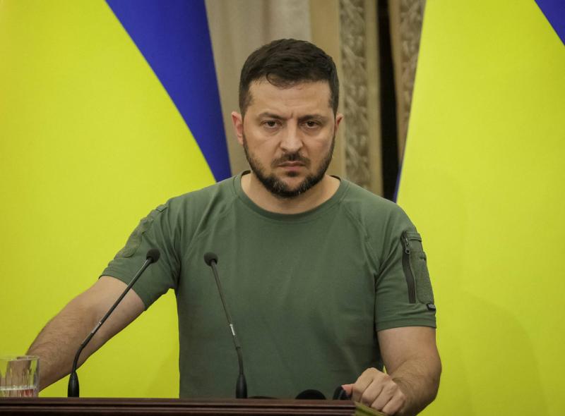 زيلينسكي يقيل جميع رؤساء مراكز التجنيد العسكري في أوكرانيا