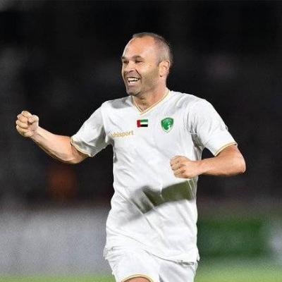 رسميا.. إنييستا ينضم للدوري الإماراتي