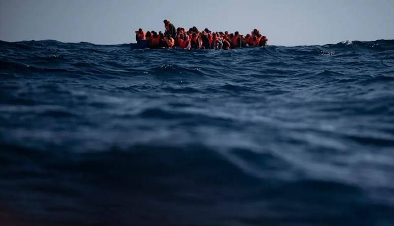 مقتل 4 أشخاص وفقدان 51 بعد غرق قارب مهاجرين قبالة تونس