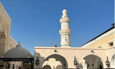 من هي السيدة نفيسة التي افتتح السيسي مسجدها؟