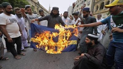 السويد تدعو مواطنيها وشركاتها في الخارج للحذر