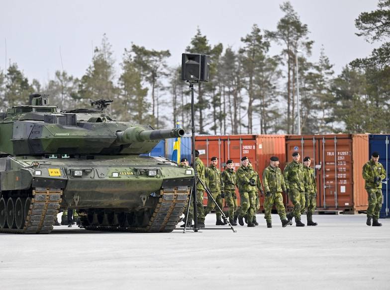 السويد تجهز حزمة دعم عسكري لأوكرانيا