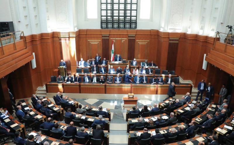 رسائل فرنسية الى النواب، و24 ساعة للرد على اسئلة لودريان