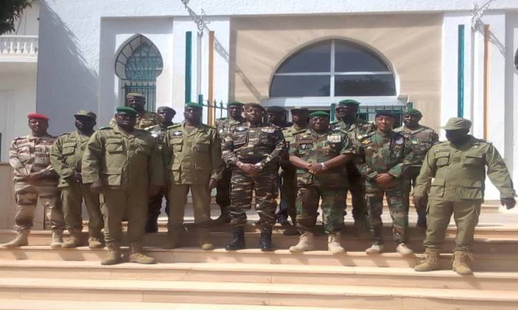 مصادر: المجلس الانتقالي في النيجر مستعد للإفراج عن بازوم مقابل رفع العقوبات