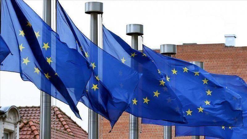 الاتحاد الأوروبي يتبنى هدف خفض انبعاثات الكريون بنسبة 