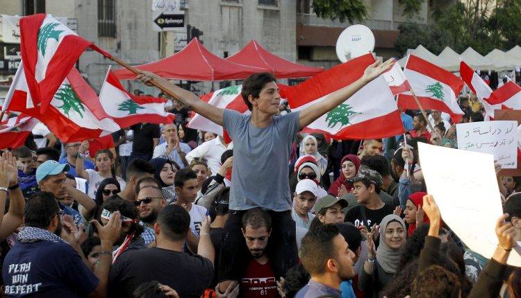 لتحدد أطر الحراك الجديد ومبتغاه ..التنسيقيات الثورية ستصدر بيانها اليوم