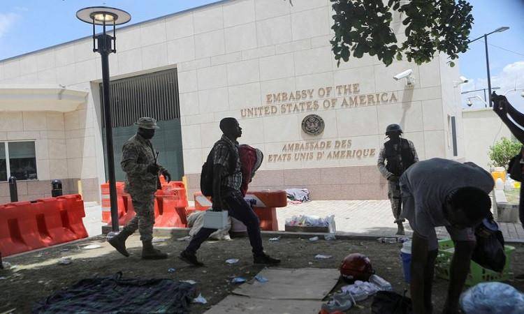 أميركا تحث مواطنيها على مغادرة هايتي