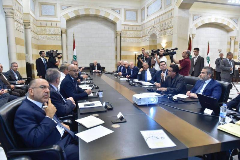 لجنة الكهرباء الوزارية تعرض تغطية الإعتمادات بالدولار