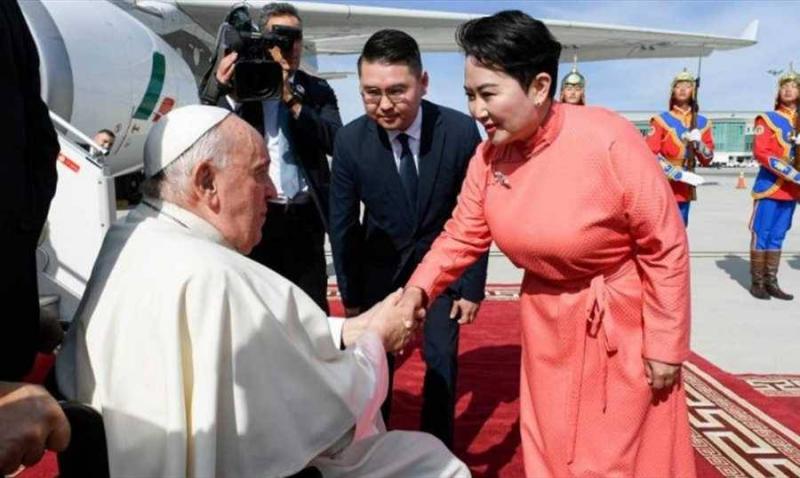 البابا فرنسيس يوجه رسالة للصين على ما يبدو خلال زيارته لمنغوليا