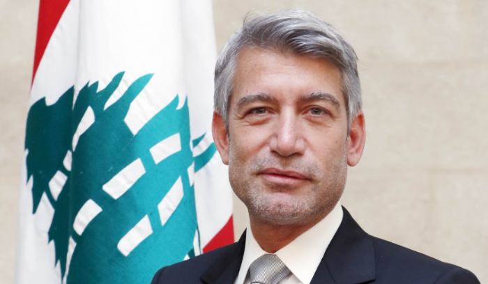وزير الطاقة اللبناني يوضح ما حصل مع باخرة الفيول