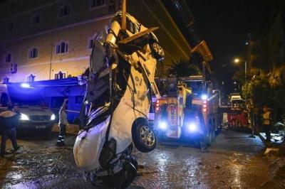 بالفيديو- فيضانات وسيول تغرق اسطنبول وتقتل شخصين