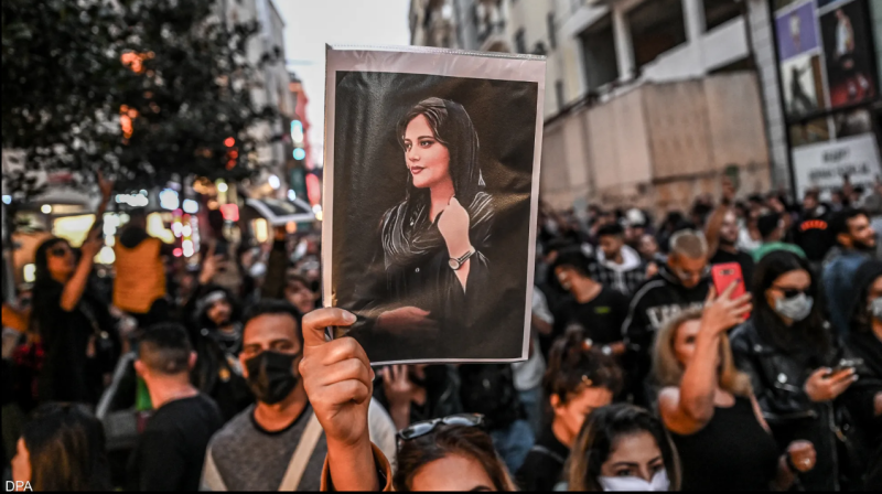 استمرار الاحتجاجات في الذكرى الأولى لوفاة مهسا أميني