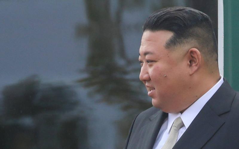 زعيم كوريا الشمالية يغادر روسيا (فيديو)