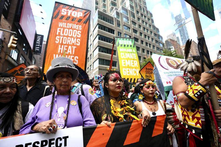 نيويورك تدشّن أسبوع المناخ بتظاهرات حاشدة