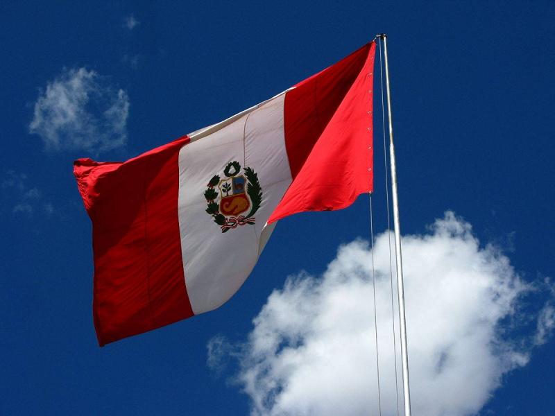 رئيس بلدية: مقتل 20 على الأقل وإصابة مثلهم جرّاء حادث حافلة في منطقة الإنديز ببيرو