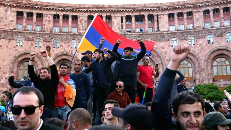 احتجاز نائب في البرلمان خلال احتجاجات أرمينيا
