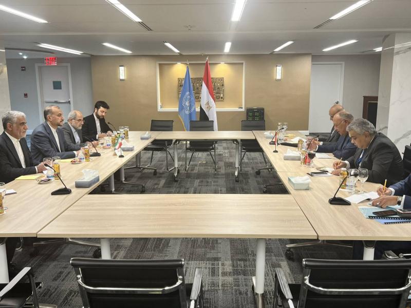 وزير الخارجية المصري يستقبل نظيره الإيراني في نيويورك