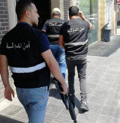 لبناني نشر مقاطع فيديو مع العلم الإسرائيلي.. وهذا ما حلّ به