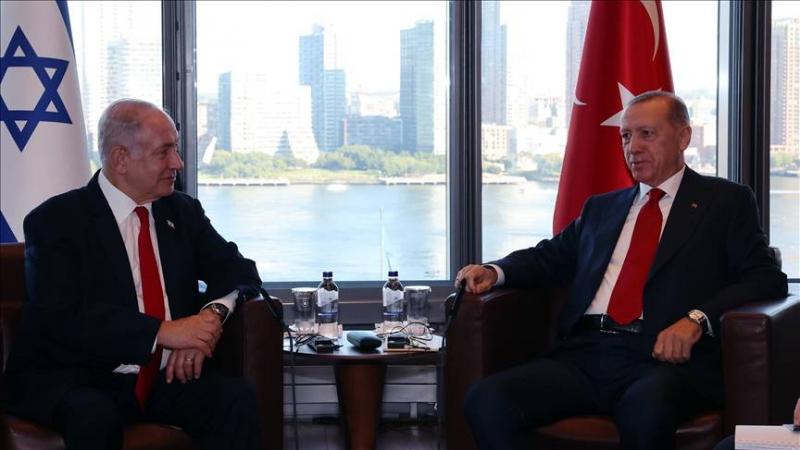 أردوغان ونتنياهو يلتقيان لأول مرة وسط تحسن في العلاقات