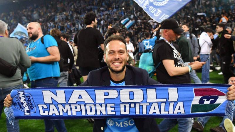 نابولي يواصل الصعود في الدوري الإيطالي بفوزه 4-صفر على ليتشي