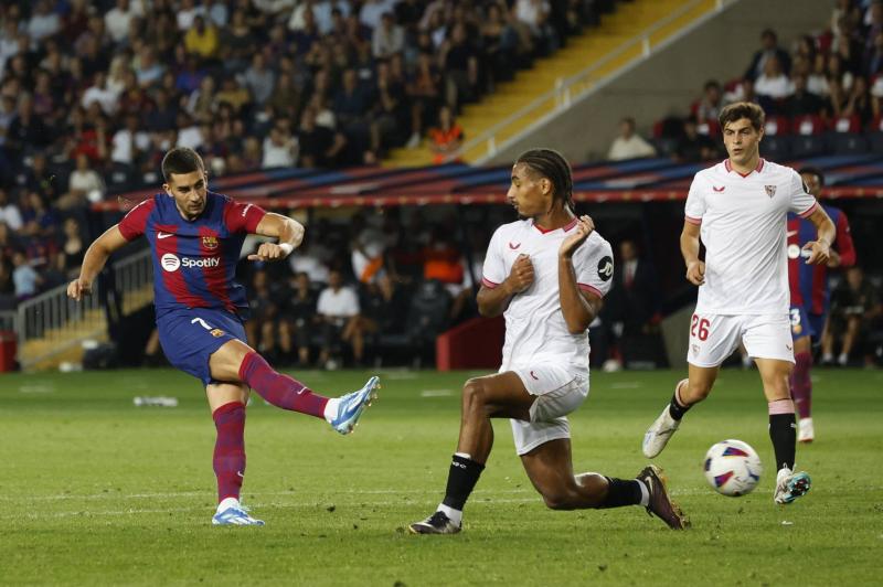 هدف راموس بالخطأ في مرماه يهدي برشلونة الفوز على إشبيلية