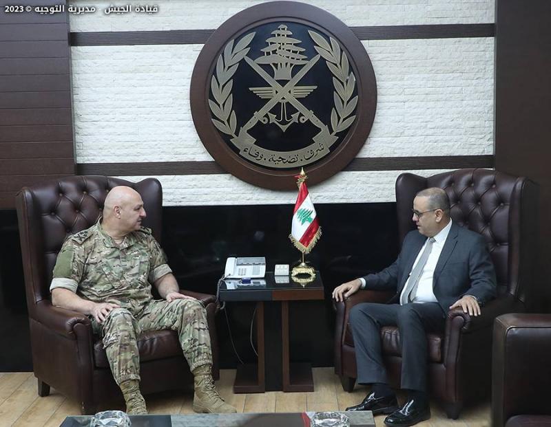 قائد الجيش يبحث موضوع النزوح السوري مع البيسري