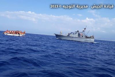 الجيش اللبناني ينقذ 124 راكبا على متن مركب هجرة قبالة طرابلس