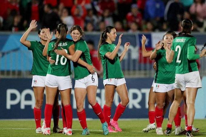 المكسيك تحرز ذهبية الكرة النسائية في ألعاب الأميركيتين