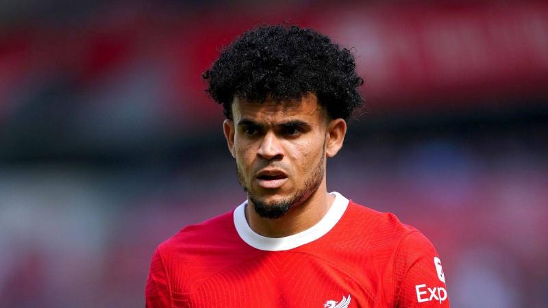 كولومبيا تتهم جيش التحرير الوطني باختطاف والد لاعب ليفربول دياز