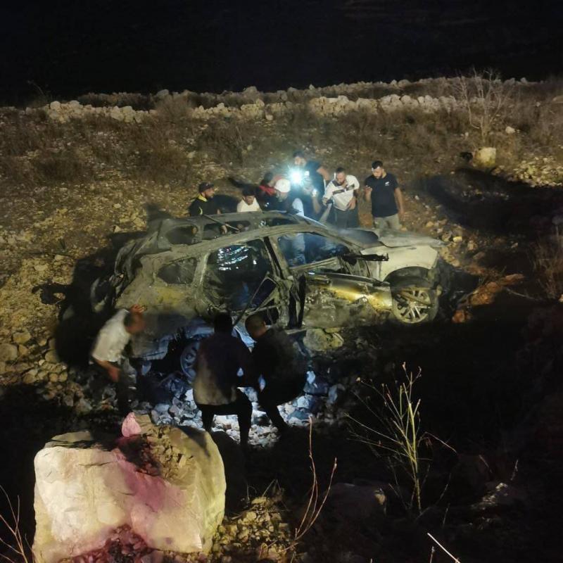 إسرائيل تقتل 4 لبنانيين داخل سيارة مدنية في عيناتا وحزب الله يرد