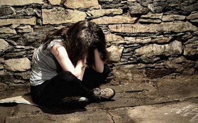إبتزّ زميلته في العمل لتدفع 500 دولار مقابل عدم نشر الصور